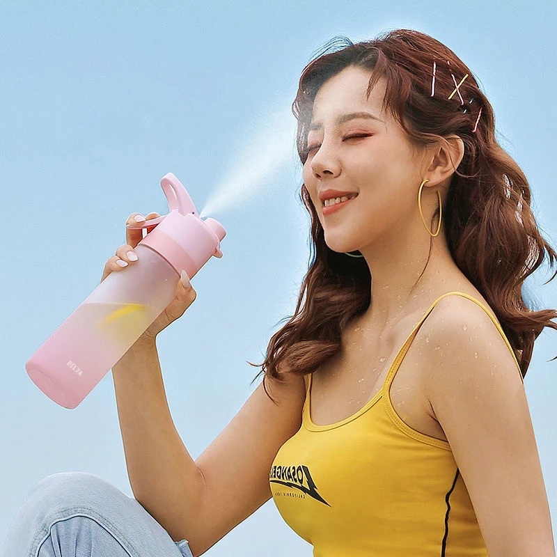 70bea450-6a0f-44ed-b039-e8b2b9c8c3a0.jpg Spray Water Bottle For Girls Outdoor Sport Fitness Water Cup Large Capacity Spray Bottle Drinkware Travel Bottles Kitchen Gadgets - Image 5