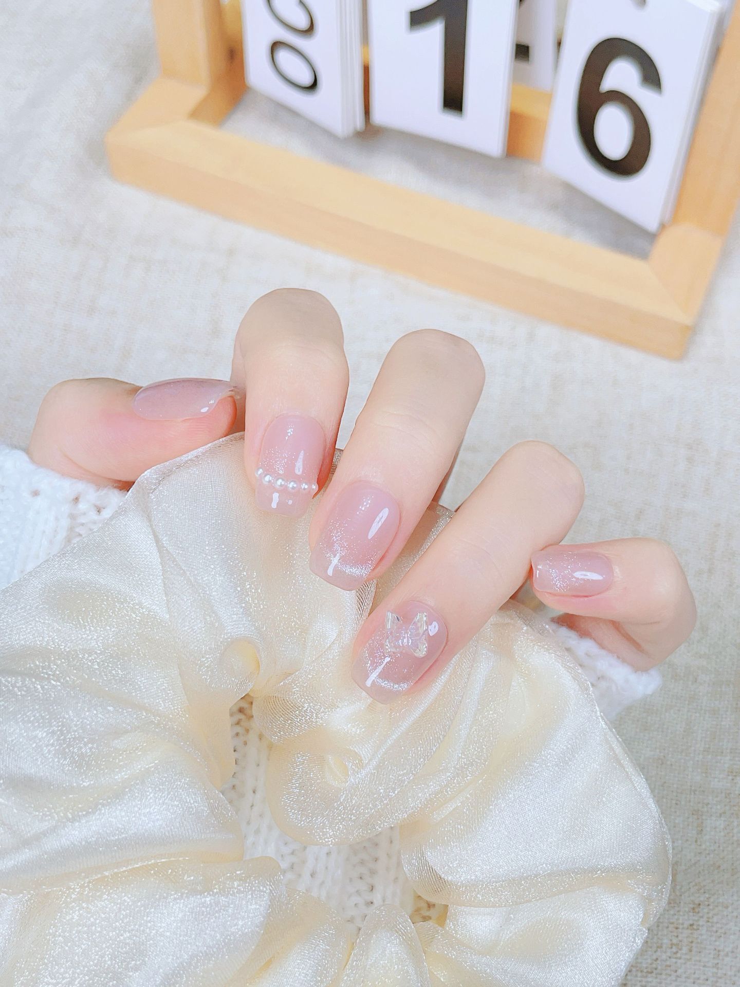8d6fe202-5d26-40fe-b36a-c9d3149a0d04.jpg Short T Cat Eye Butterfly Removable Nail Patch Finished Product - Image 3